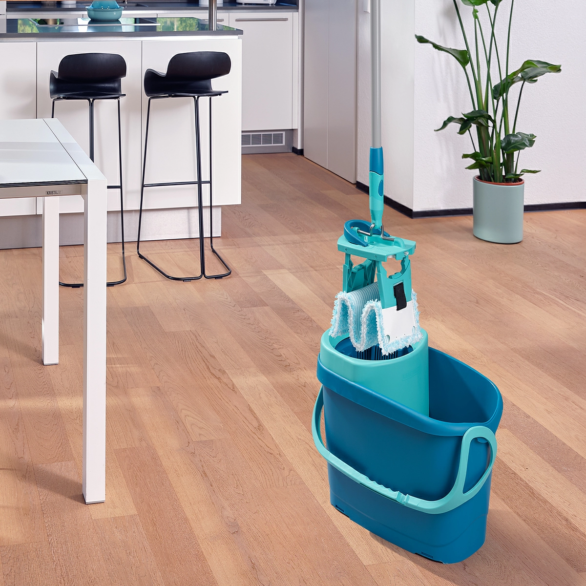 11 Комплект для влажной уборки Leifheit Clean Twist M Ergo швабра и ведро фото 3
