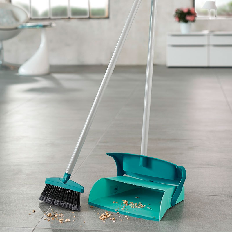 Набор для уборки Leifheit: щетка с контейнером для мусора фото 2